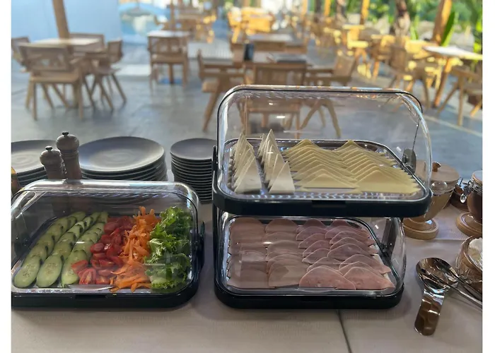 Martini Boutique Jaliszósz